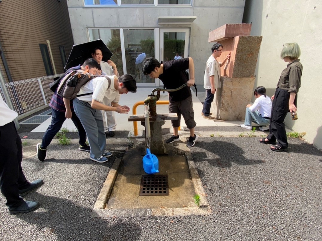 コウキンゲキセキ